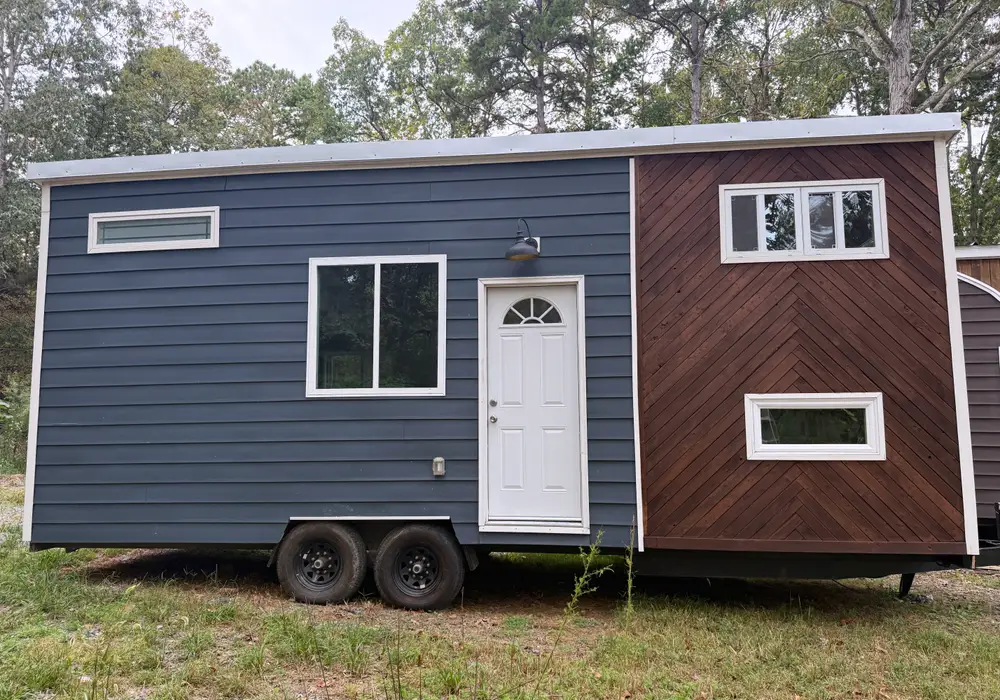 For Sale: Tiny Home "Little Bear" – Crafted for Comfort & Intentional Living image 1
