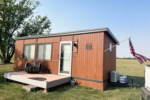 Spacious One-Level Tiny Home | Fully-Furnished - 1 bedroom Tiny House 213 sqft in Freeman, South Dakota