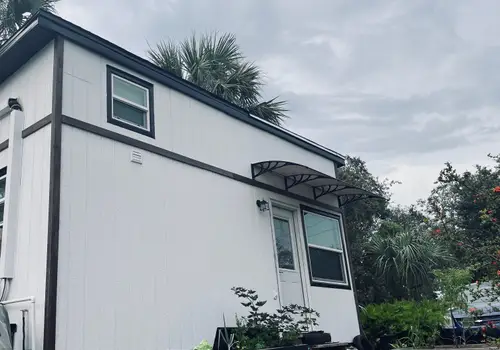 For Sale Farmhouse Style Tiny Home in Florida! image 3