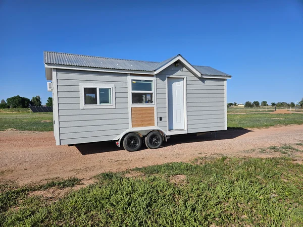 22' Single Story 1 bed/bath Tiny Home