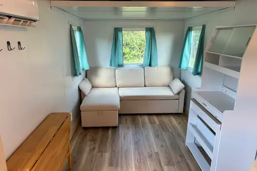 Turnkey Tiny Home For Sale in affordable MN Community! - Tiny House 240 sqft in Sherburn, Minnesota
