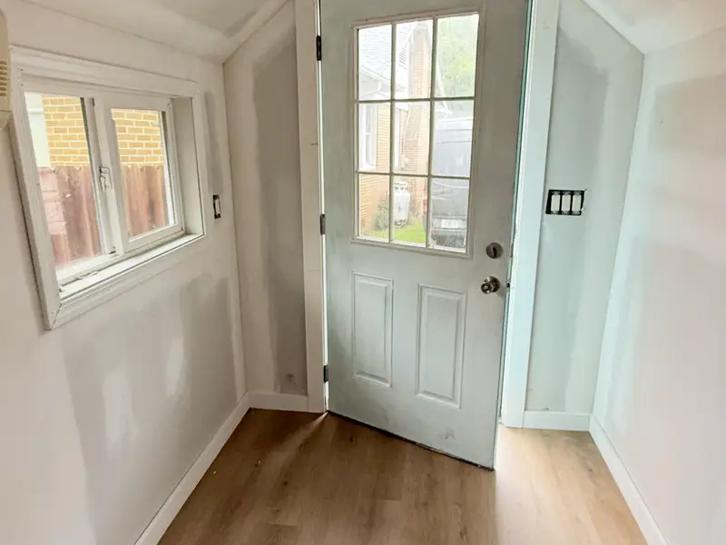 trailer mounted tiny house photo 3