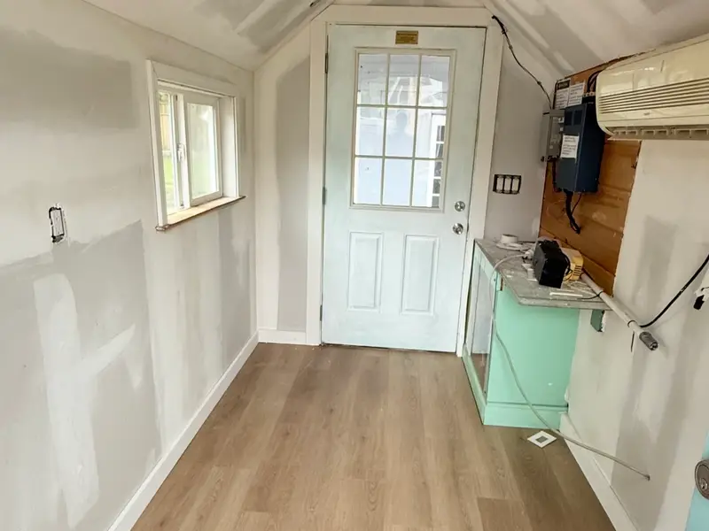 trailer mounted tiny house photo 2