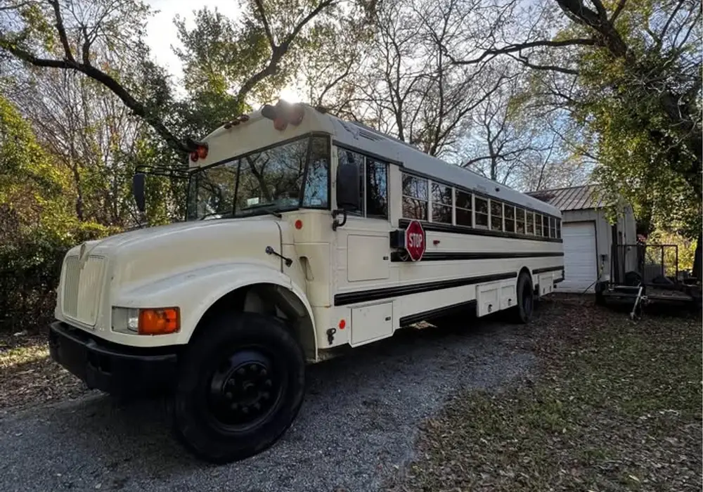 PRICE DROP! Converted Renovated 2004 International Skoolie! image 1
