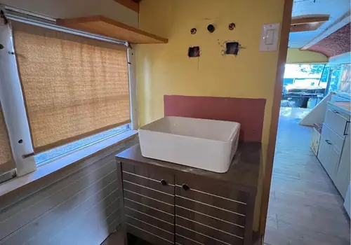 PRICE DROP! Converted Renovated 2004 International Skoolie! image 2