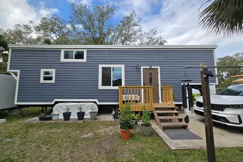 For Sale! Gooseneck Luxury Tiny Home! Custom-Built Beauty Loaded With Upgrades! - 1 bedroom Tiny House 396 sqft in Fort Myers, Florida