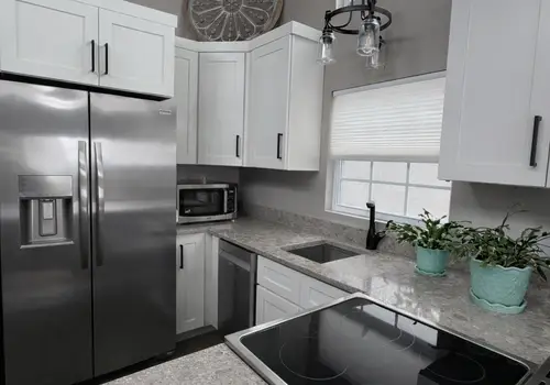 Joy's Mountain Getaway Tiny Home in Lakeland Ridge Community image 4