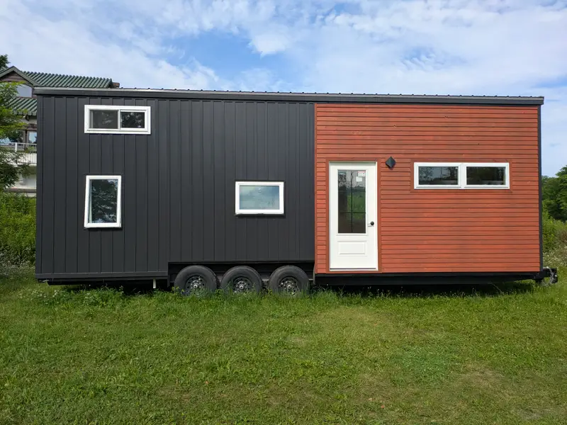 New Luxury 30' Tiny Home On Wheels — Tiny House — 1072 sqft for sale in Spring Mills, Pennsylvania
