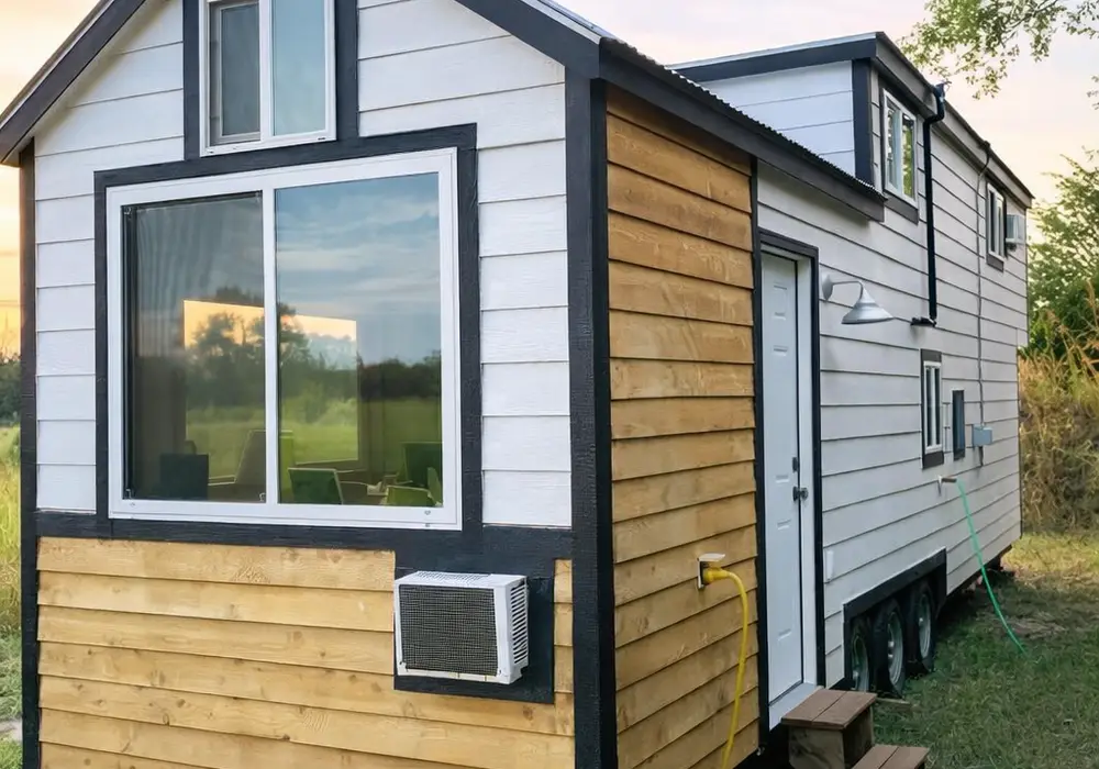 Fully Off-Grid 3 Bed Tiny Home on Wheels! image 1