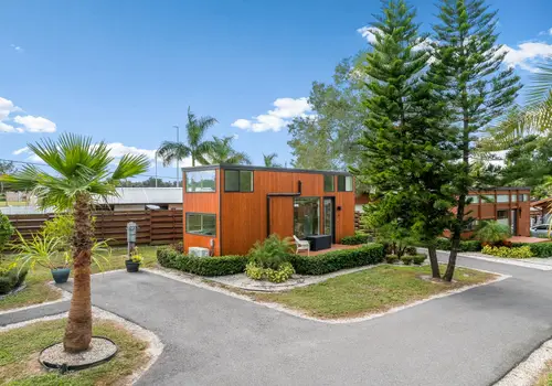 ESCAPE One XL Tiny Home for Sale – Near Tampa, FL image 3