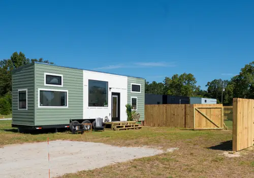 32’ Spacious THOW with Driveway + Backyard Included | The Webster image 2