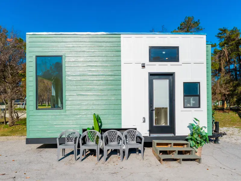 Maximized Layout, Cozy Loft and Full Kitchen in a 20’ Tiny Home | Now with $8,000 Off — 1 bedroom Tiny House — 557 sqft for sale in Snellville, Georgia