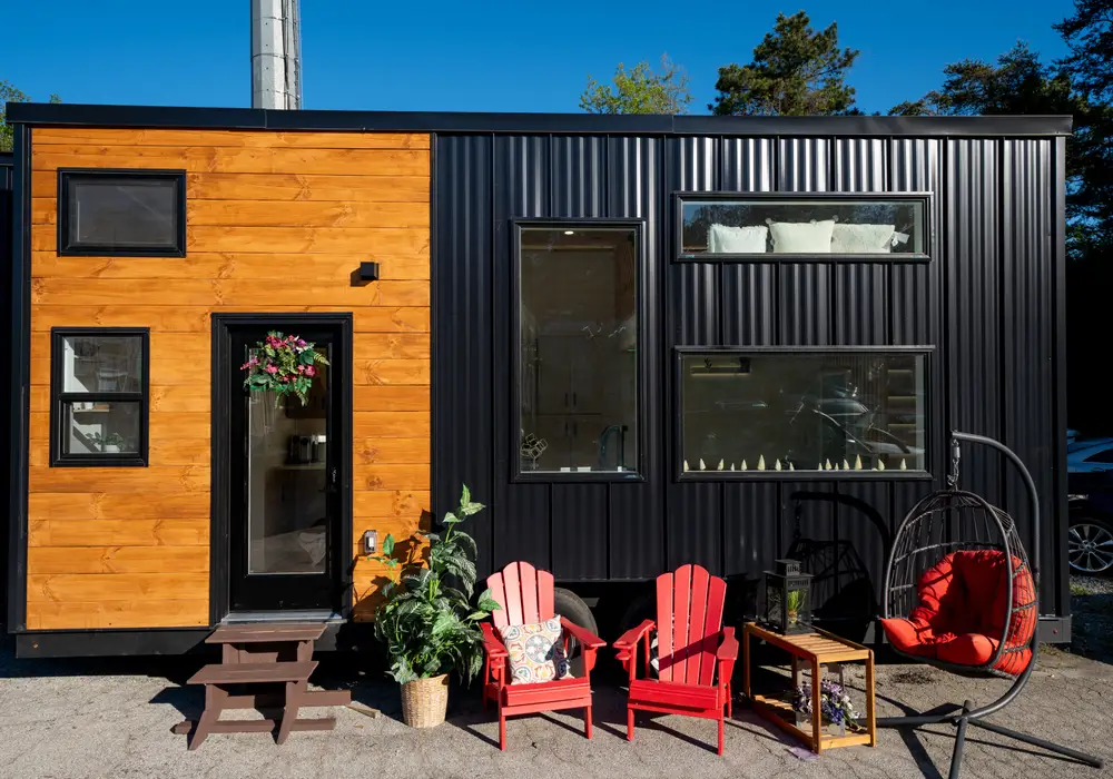 Fully Upgraded 24’ Premium Vista Luxury Tiny Home | Now with $25K Discount image 1