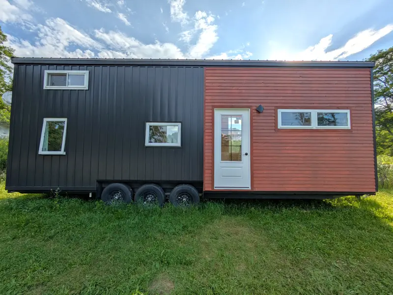 FOR SALE! 2025 Custom Built Tiny Home! Delivery Help Available! photo 2