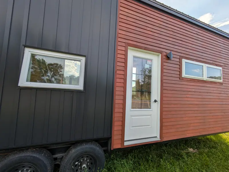FOR SALE! 2025 Custom Built Tiny Home! Delivery Help Available! photo 3
