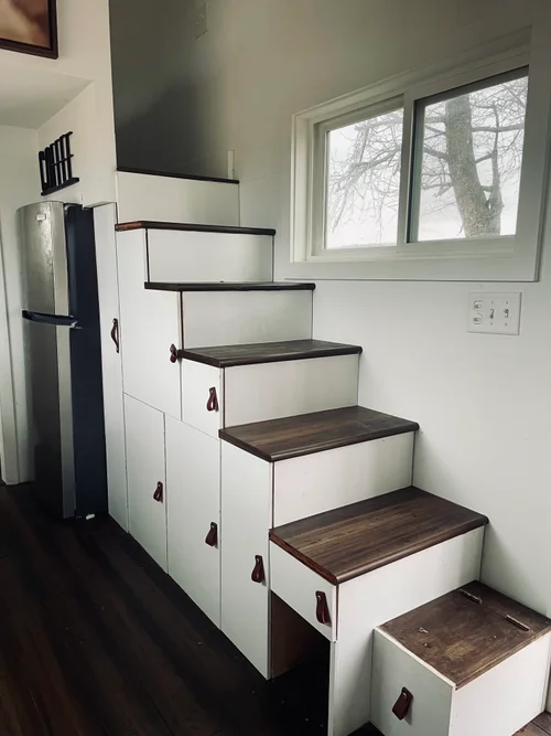 Stunning Off-Grid Tiny Home For Sale in Mechanicsburg, PA image 5