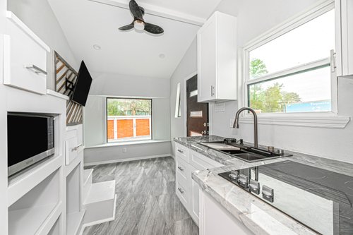 Modern Tiny Home on Wheels For Sale! image 3