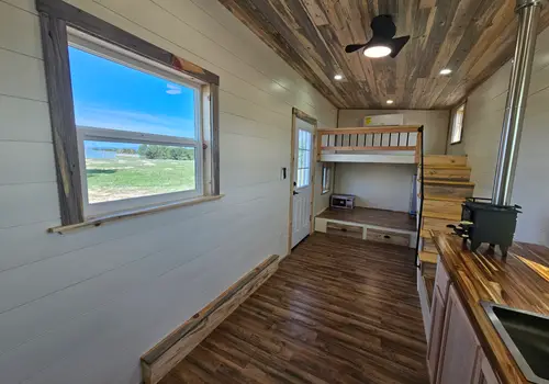 24- The Bunkhouse - off grid capable image 5