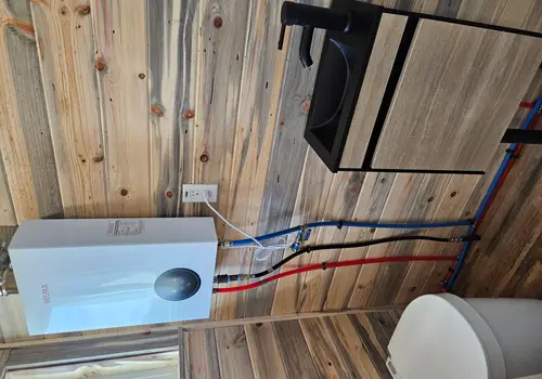 24- The Bunkhouse - off grid capable image 4