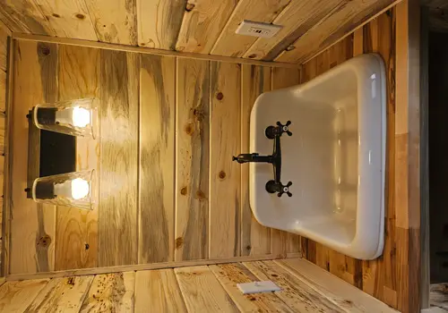28' Tiny Home w/ Off Grid Package! image 5