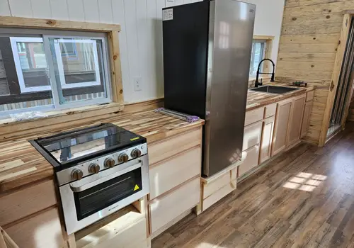 28' Tiny Home w/ Off Grid Package! image 2