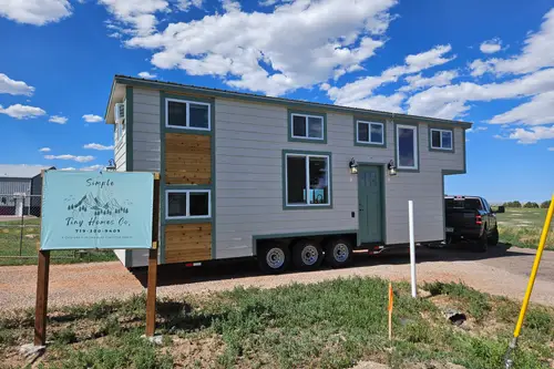 28' Tiny Home w/ Off Grid Package! - 1 bedroom Tiny House 238 sqft in Canon city, Colorado