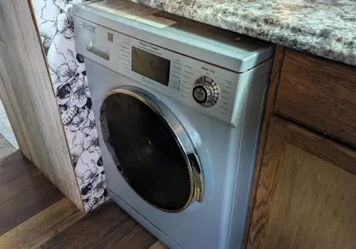 Charming Custom Built 2002 Skoolie For Sale! image 3