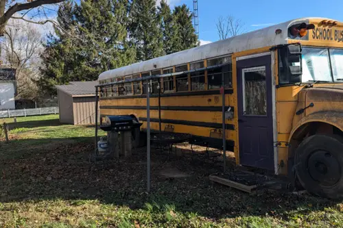 Charming Custom Built 2002 Skoolie For Sale! - Converted Bus 200 sqft in Columbus, Ohio