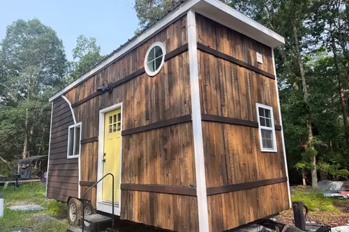 Rustic Custom Built Tiny Home On Wheels - 1 bedroom Tiny House 176 sqft in Charlotte, North Carolina