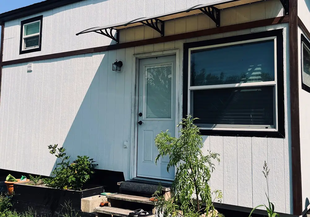 Beach Farmhouse Style Tiny Home image 1