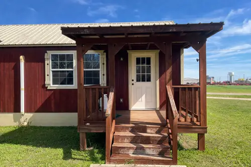 Stylish, Move-In Ready Large Tiny Home with Loft – Modern Comfort - 1 bedroom Tiny House 702 sqft in Robinson, Texas
