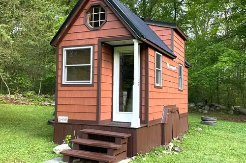 Turnkey Cedar Tiny House on Wheels — Proven Full-Time Living, RV Title - Tiny House 220 sqft in New Platz, New York