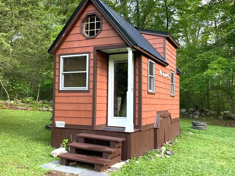 Turnkey Cedar Tiny House on Wheels — Proven Full-Time Living, RV Title — Tiny House — 721 sqft for sale in New Platz, New York