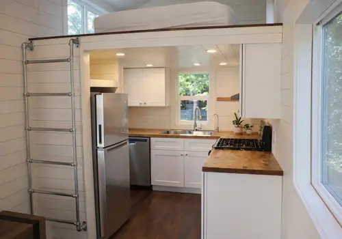 Price Drop! Professionally Built 2022 Tiny Home on Wheels image 3