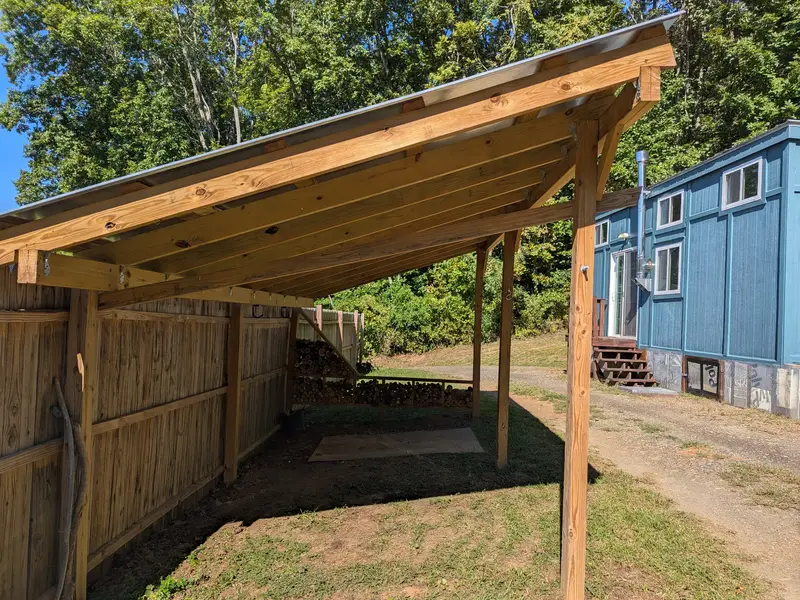 IN COMMUNITY - Bright Turnkey THOW with Blue Ridge Parkway Views! photo 3