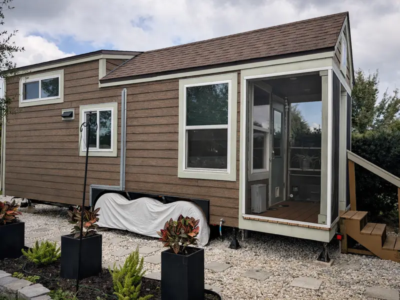 Move-In Ready Tiny House on Wheels – 2 Lofts & Full Setup — 1 bedroom Tiny House — 1095 sqft for sale in Riverview, Florida