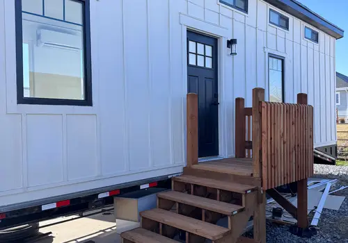 Handcrafted 320 Sq Ft Tiny Home on Gooseneck Trailer detail photo 2