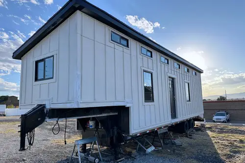 Handcrafted 320 Sq Ft Tiny Home on Gooseneck Trailer - 1 bedroom Tiny House 1036 sqft in Lehi, Utah