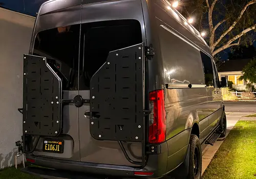 Fully Upgraded Road Trip Vanlife 4×4 Diesel Sprinter & Turnkey detail photo 4