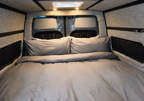 Fully Upgraded Road Trip Vanlife 4×4 Diesel Sprinter & Turnkey detail photo 3