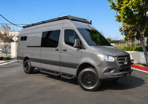 Fully Upgraded Road Trip Vanlife 4×4 Diesel Sprinter & Turnkey detail photo 2