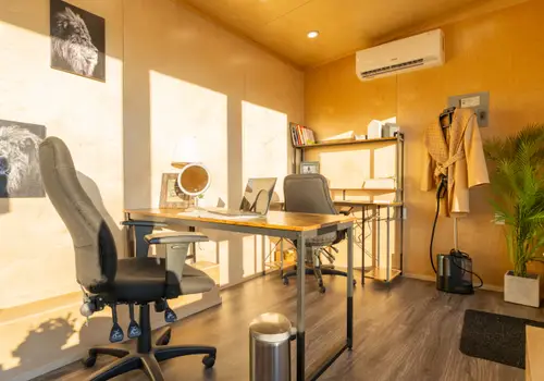 16′ Backyard Office for Your Home Office Upgrade | The Perfect Work-From-Home Setup detail photo 5