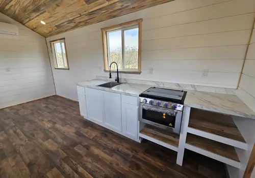 24' Homestead Tiny Home - NO STAIRS! detail photo 2
