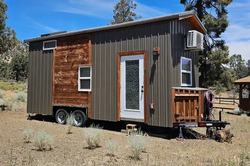 Liza's Beautiful Custom Built Tiny Home on Wheels! - 1 bedroom Tiny House 220 sqft in Lockwood Valley, California