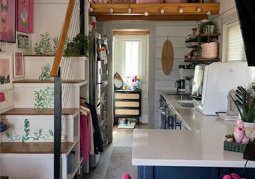 For Sale! Beautiful Custom Tiny Home on Wheels! Great Investor Opportunity image 3