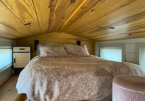 For Sale! Beautiful Custom Tiny Home on Wheels! Great Investor Opportunity image 4