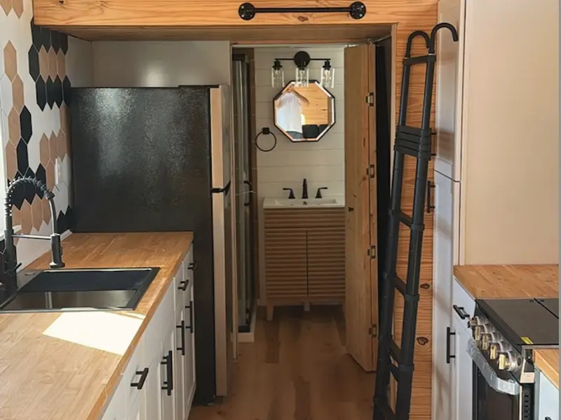 Exclusive Tiny Home Haven in Florida photo 2