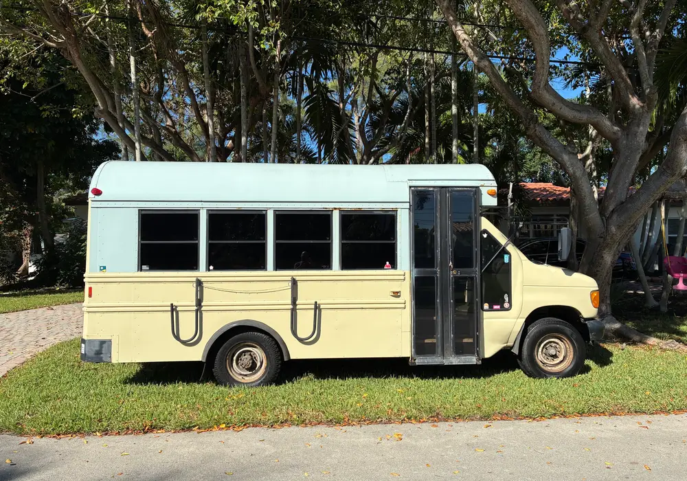 2004 E350 Short Bus Conversion – Adventure Ready image 1