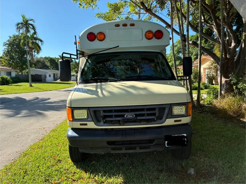 2004 E350 Short Bus Conversion – Adventure Ready photo 2