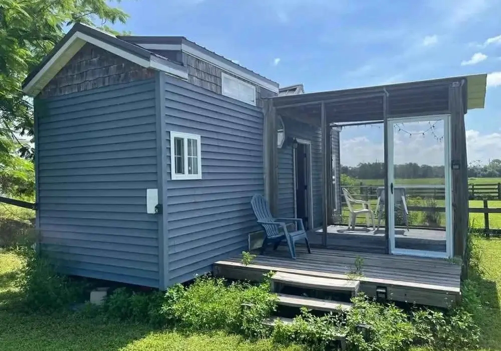 Little Blue Home with Big Plans for Its Next Human — 1 bedroom Tiny House — 300 sqft for sale in North Fort Myers, Florida